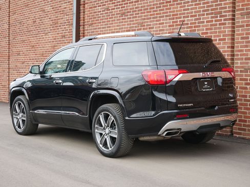 Used 2017 GMC Acadia Denali w/ Technology Package image 3