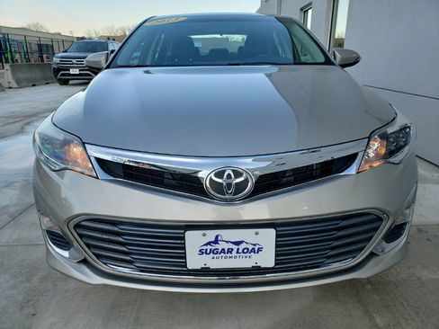 Used 2013 Toyota Avalon XLE image 2
