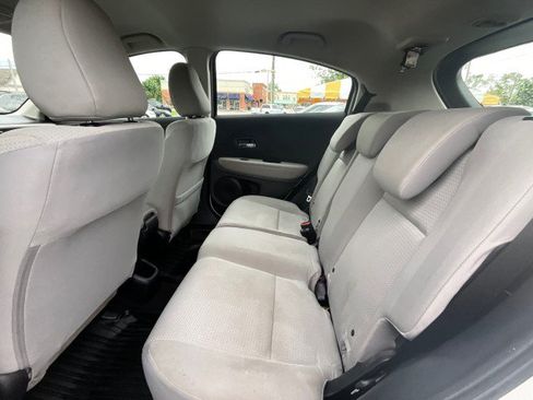 Used 2021 Honda HR-V LX image 24