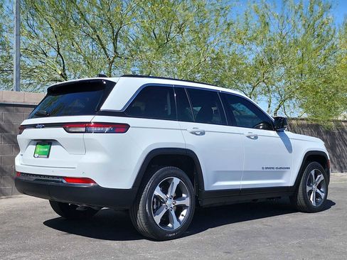 Used 2023 Jeep Grand Cherokee 4WD 4xe image 9