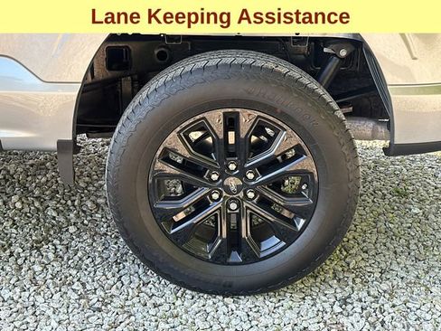 Used 2025 Ford F150 Lariat AWD/4WD image 10