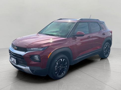 Used 2023 Chevrolet TrailBlazer LT AWD/4WD image 3