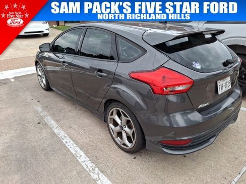 Used 2015 Ford Focus ST FWD image 3