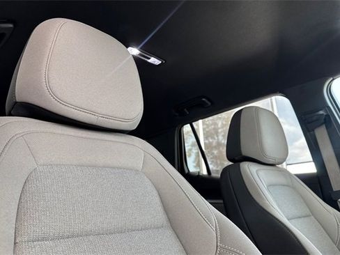 Used 2026 GMC Terrain Elevation w/ Black Edition image 17