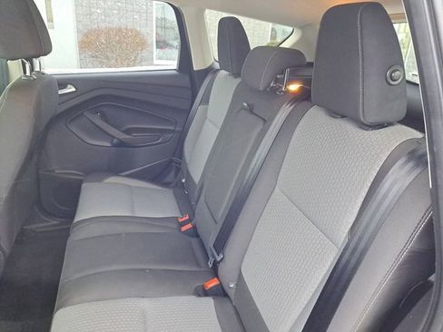 Used 2017 Ford Escape SE image 17