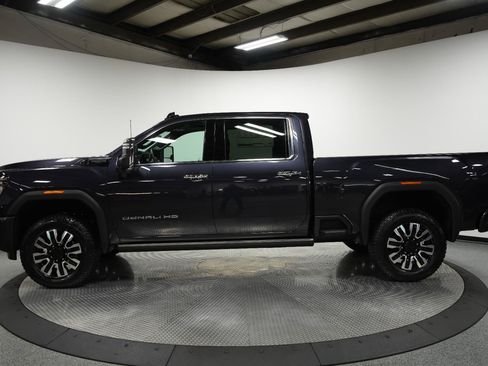 New 2026 GMC Sierra 2500 Denali Ultimate AWD/4WD image 7