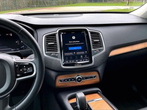 Used 2023 Volvo XC90 B6 Core w/ Climate Package AWD/4WD image 6