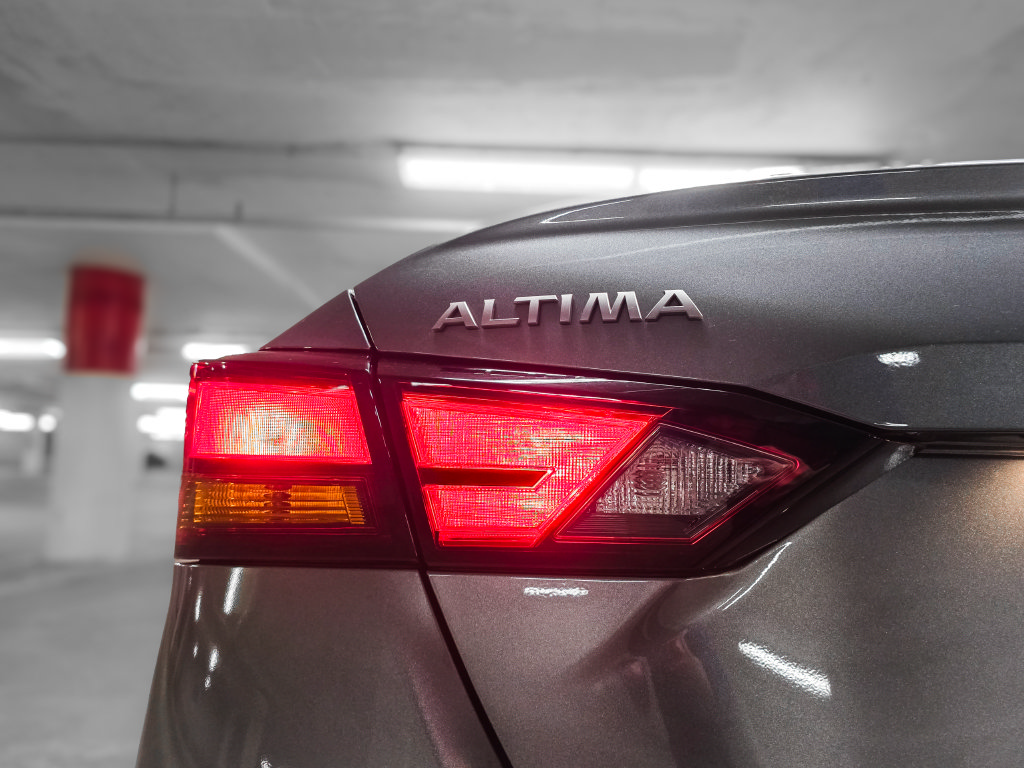 Used 2023 Nissan Altima 2.5 SV w/ SV Premium Package FWD image 11