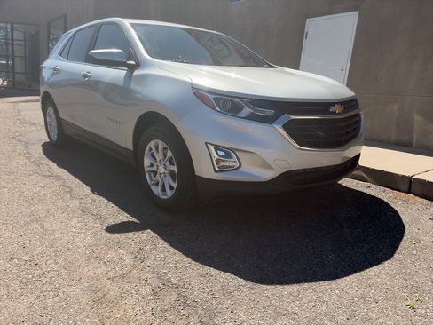Used 2021 Chevrolet Equinox LT w/ LPO, Cargo Package AWD/4WD image 3
