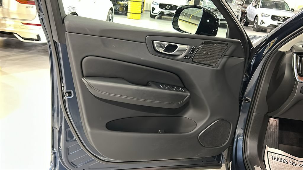 Used 2024 Volvo XC60 T8 Plus w/ Protection Package Premier AWD/4WD image 9