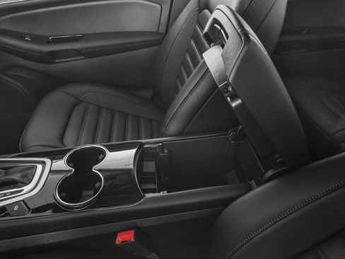 Used 2016 Ford Edge Titanium image 17