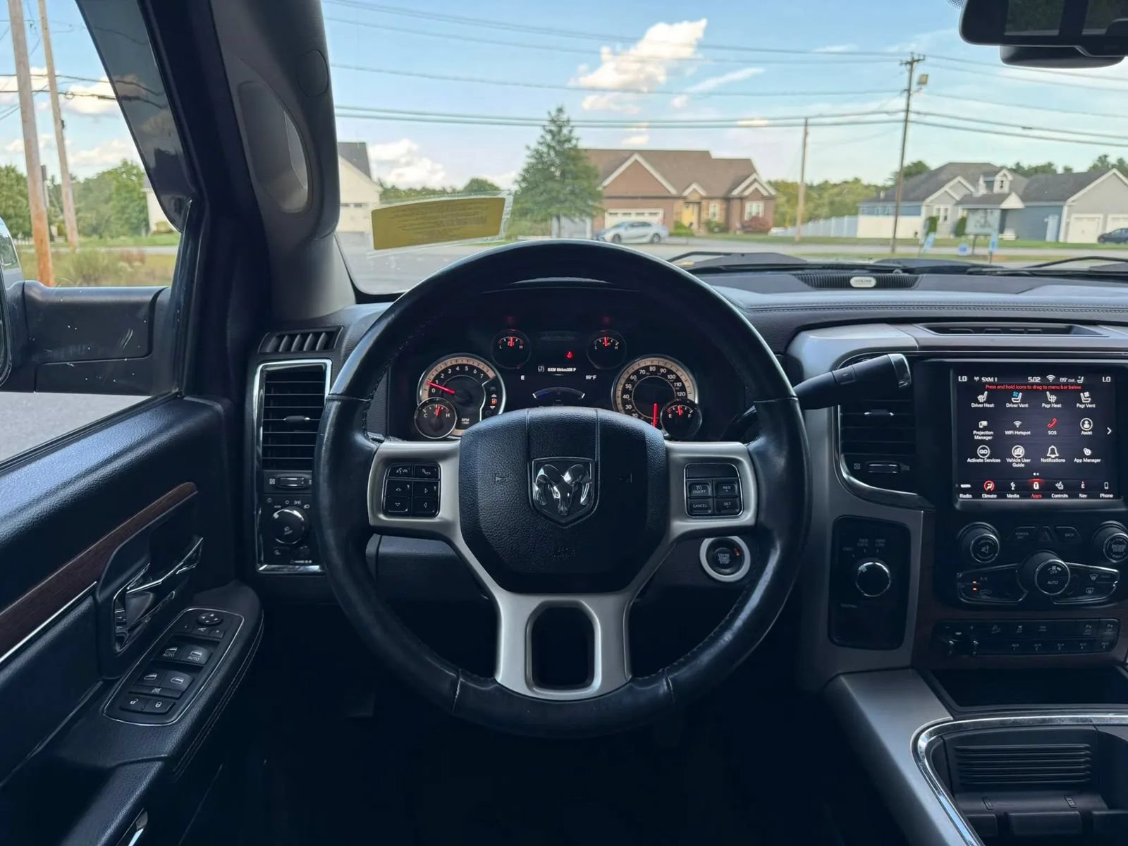Used 2018 RAM 2500 Laramie w/ Snow Chief Group AWD/4WD image 27