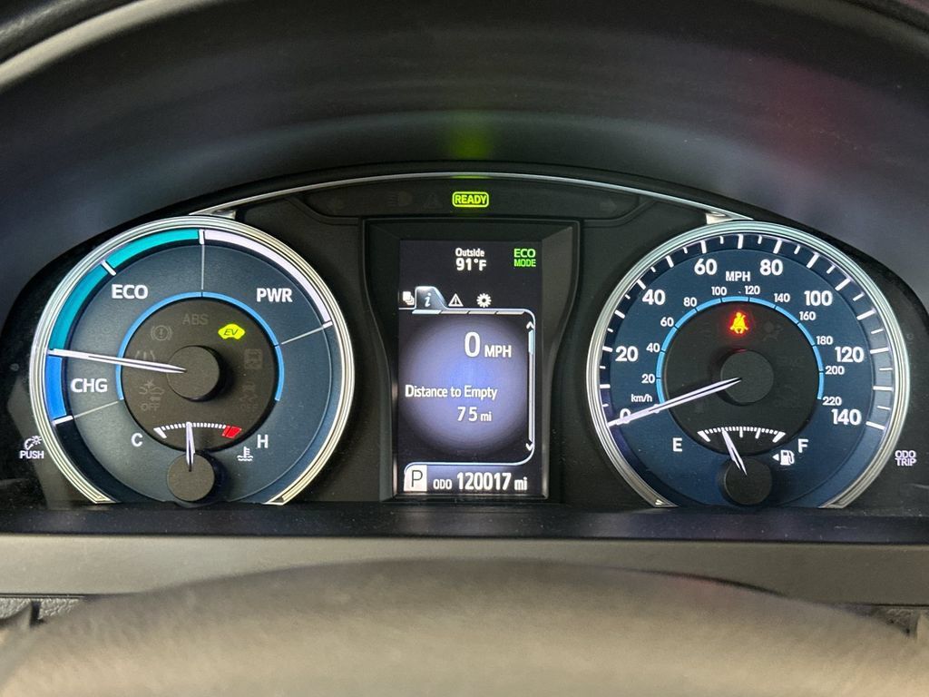 Used 2016 Toyota Camry LE FWD image 22