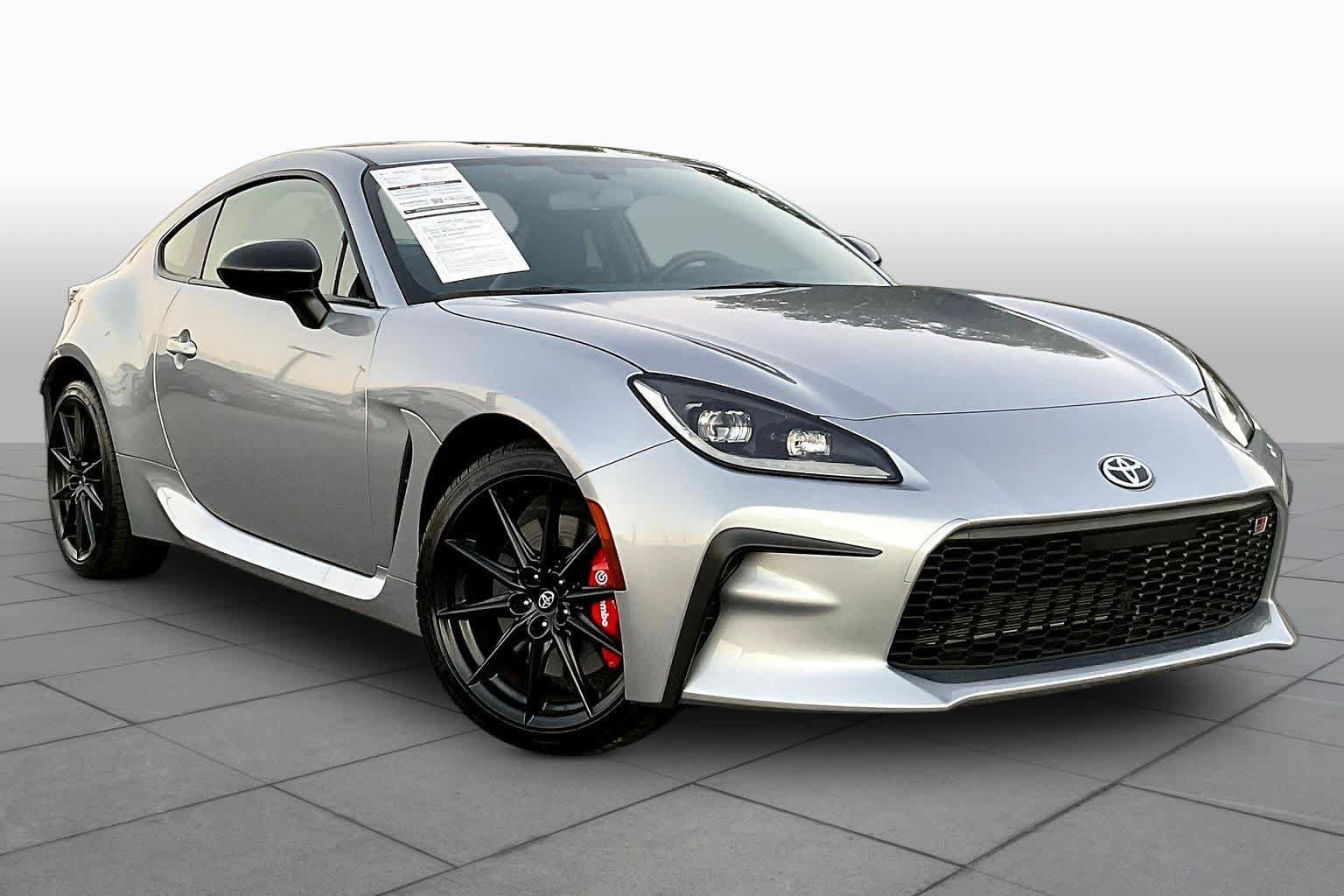 Used 2026 Toyota GR86 Premium w/ Performance Package RWD image 3