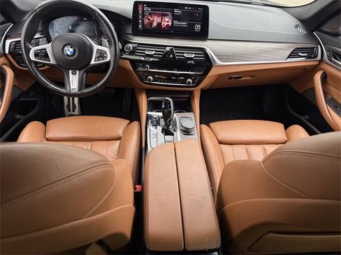 Used 2021 BMW 530i 530i w/ M Sport Package image 10