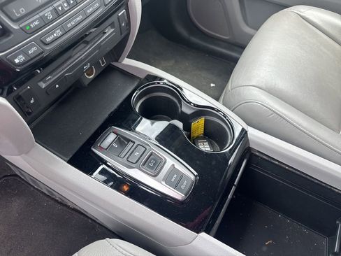 Used 2019 Honda Pilot Touring image 13