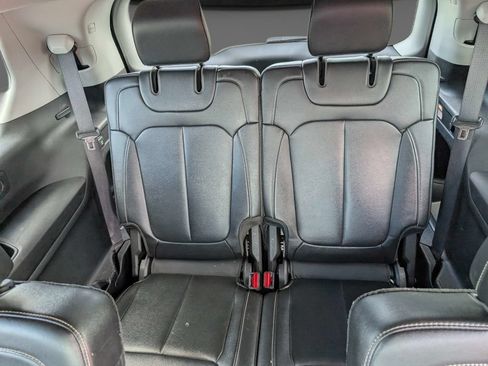 Used 2023 Jeep Grand Cherokee L Limited RWD image 20
