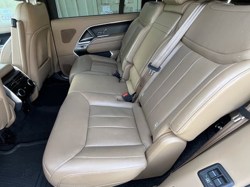 Used 2024 Land Rover Range Rover Long Wheelbase SE AWD/4WD image 29