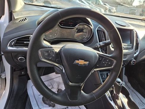 Used 2019 Chevrolet Cruze LS w/ LS Convenience Package FWD image 15