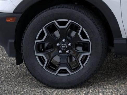 New 2025 Ford Bronco Sport Outer Banks w/ Outer Banks Tech Package+ AWD/4WD image 19