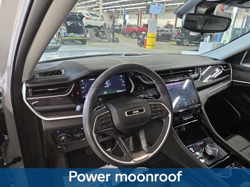 Used 2023 Jeep Grand Cherokee 4WD 4xe image 7