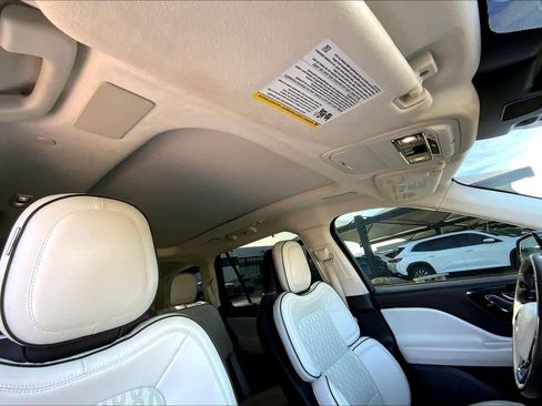 Used 2020 Lincoln Aviator Black Label w/ Dynamic Handling Package image 13