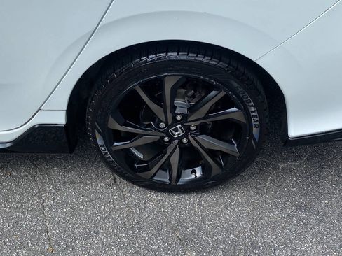 Used 2017 Honda Civic Sport image 10