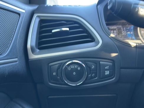 Used 2023 Ford Edge ST-Line image 33