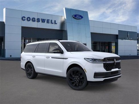 New 2025 Lincoln Navigator Reserve w/ Jet Appearance Package image 7