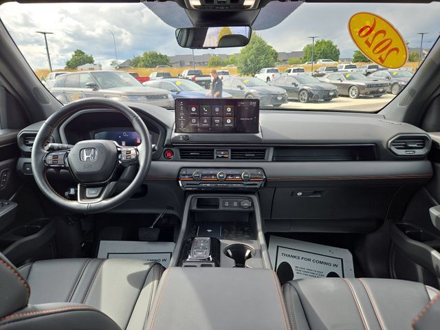 Used 2026 Honda Pilot TrailSport image 4