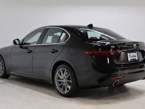 Used 2020 Alfa Romeo Giulia AWD w/ Cold Weather Package image 5