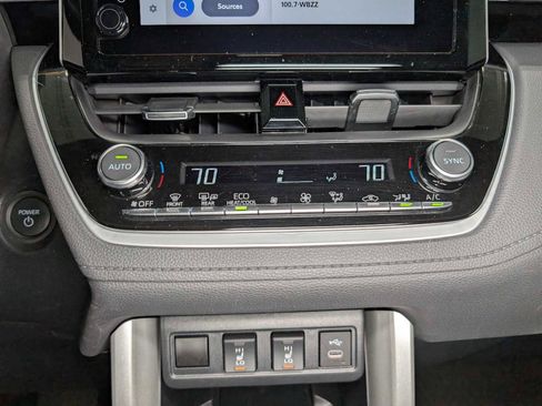 Used 2024 Toyota Corolla Cross XSE w/ Convenience Package AWD/4WD image 33