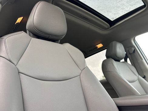 Used 2023 Toyota Sienna XLE image 21