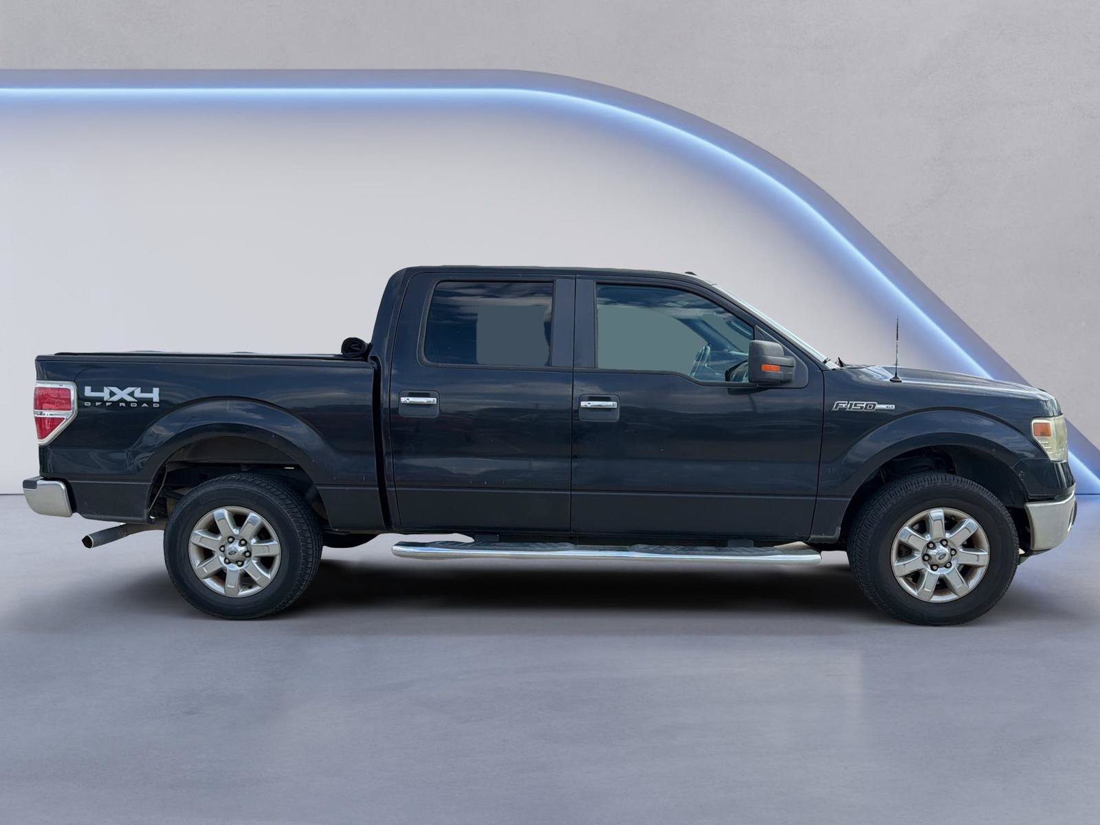 Used 2014 Ford F150 XLT w/ XLT Chrome Package AWD/4WD image 5