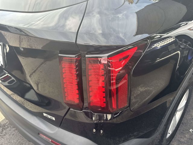 Used 2023 Kia Sorento LX AWD/4WD image 10