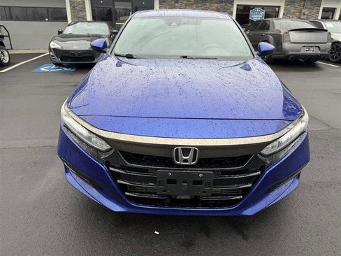 Used 2019 Honda Accord Sport image 2