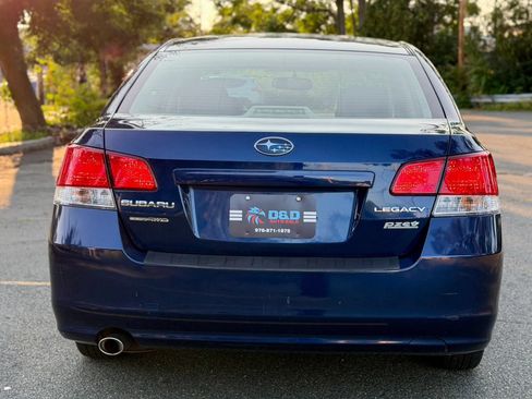 Used 2010 Subaru Legacy 2.5i Premium AWD/4WD image 4