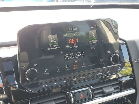 Used 2022 Nissan Pathfinder Platinum image 21