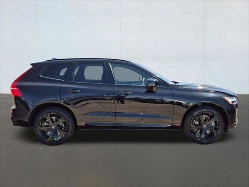 Used 2024 Volvo XC60 T8 Ultimate AWD/4WD image 4