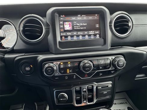 Used 2021 Jeep Wrangler Unlimited Sahara w/ Cold Weather Group image 13