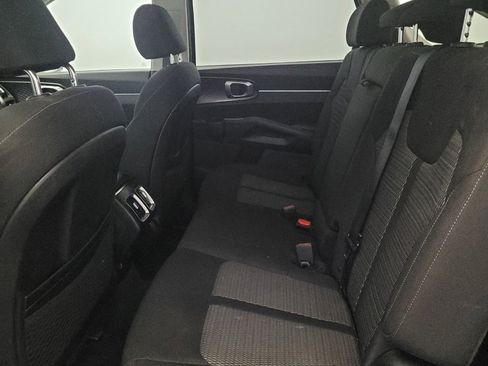 Used 2022 Kia Sorento LX AWD/4WD image 18