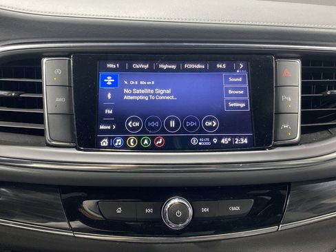 Used 2024 Buick Enclave Premium image 12