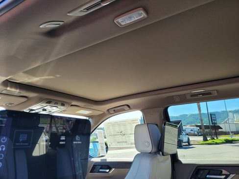New 2026 GMC Yukon XL Denali w/ Denali Reserve Package image 11