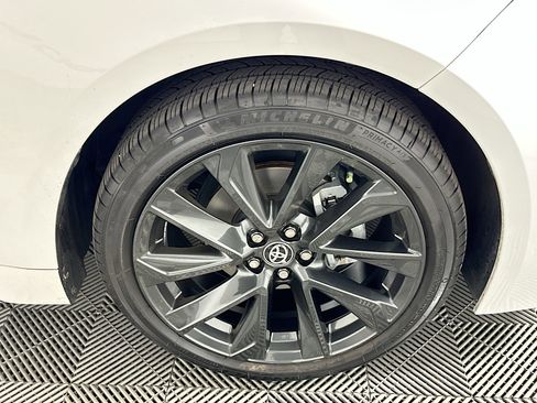 Used 2024 Toyota Corolla SE FWD image 11