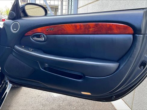 Used 2008 Lexus SC 430 Convertible RWD image 20