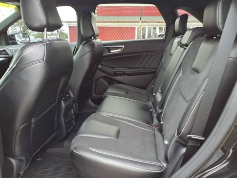 Used 2024 Ford Edge ST w/ Equipment Group 401A AWD/4WD image 11