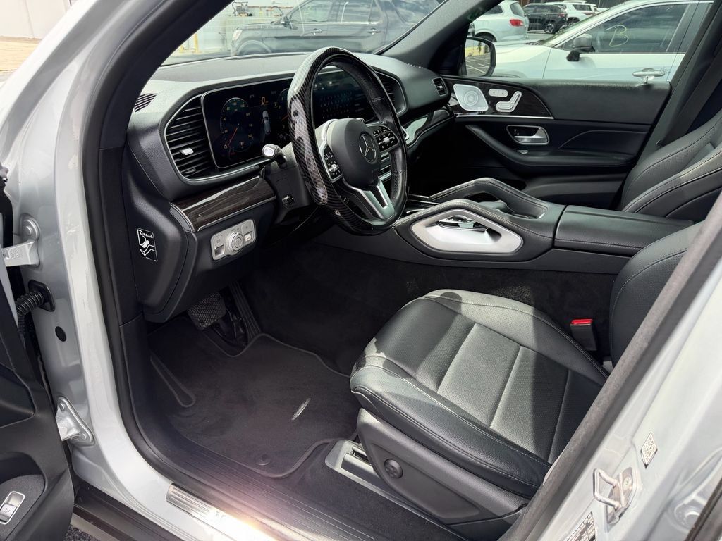 Used 2020 Mercedes-Benz GLE 350 w/ Premium Package image 11