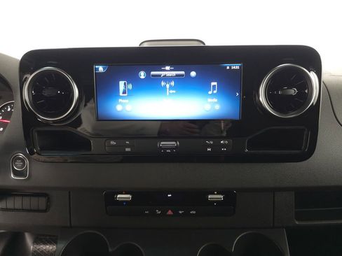 Used 2026 Mercedes-Benz Sprinter 2500 image 14