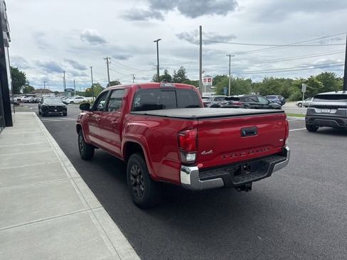 Used 2022 Toyota Tacoma SR5 AWD/4WD image 5