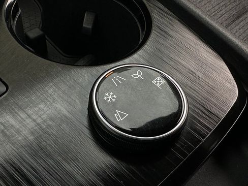 Used 2021 Nissan Rogue SV image 27